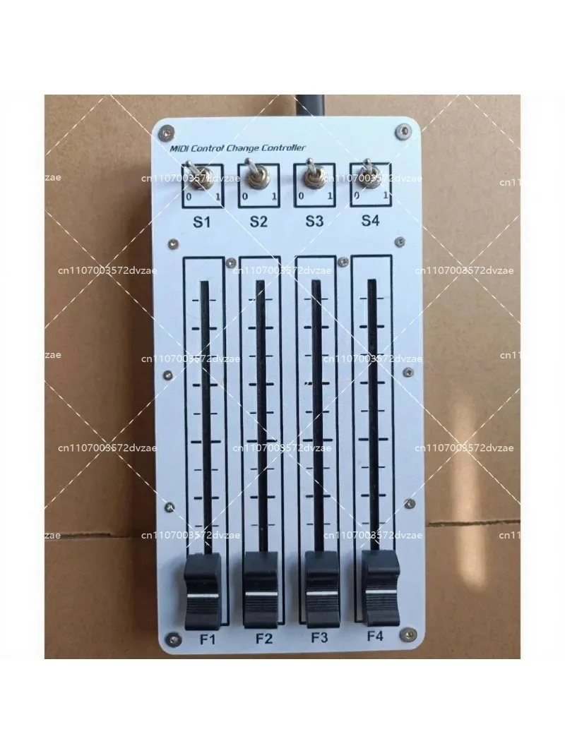 4 Channel 100mm Sliding Fader  - Audio Music Software reseña y precio